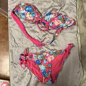 Abercrombie & Fitch Swim Set